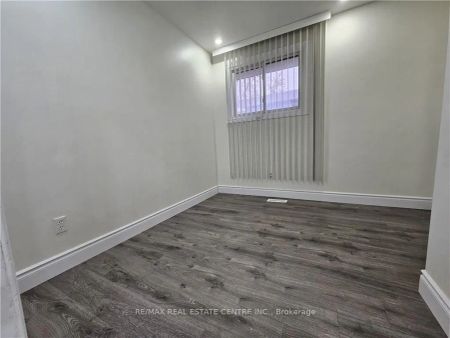 6 Patience Crescent #UPPER - Photo 3