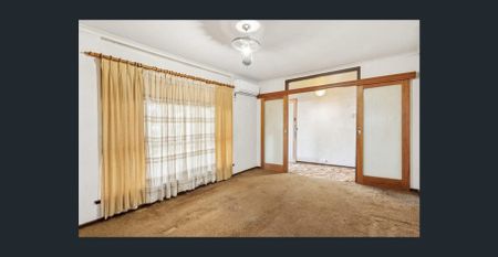 Spacious Family Home 3-bedroom, 1-bathroom available for rental in Parafield Gardens - Photo 2