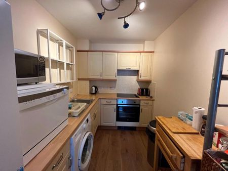 2 bedroom flat to rent - Photo 4