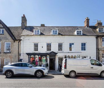 High Street, Woodstock, OX20 1TF - Photo 1