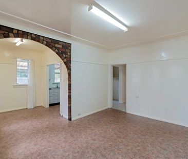 8 Cullins Road, Punchbowl NSW 2196 - House For Rent | Domain - Photo 1