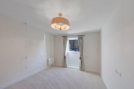2 bedroom retirement property to rent - Photo 4
