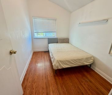 For Lease - 24 Axsmith Crescent Unit# Ground Level, Toronto, Ontario - Photo 3