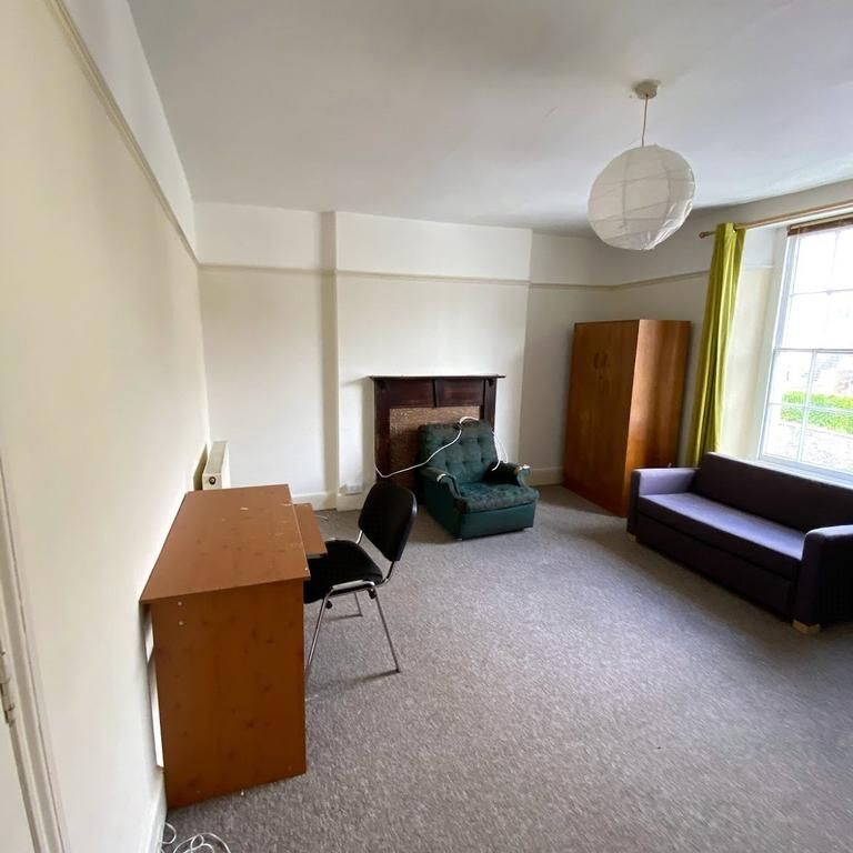 3 bedroom apartment to rent - Photo 1