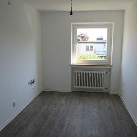 Nette Nachbarn gesucht: familienfreundliche 3,5-Zi.-Wohnung für Sie renoviert! - Photo 1