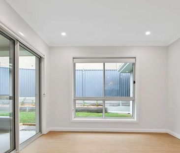 Stylish 4-bedroom family home! - Photo 2