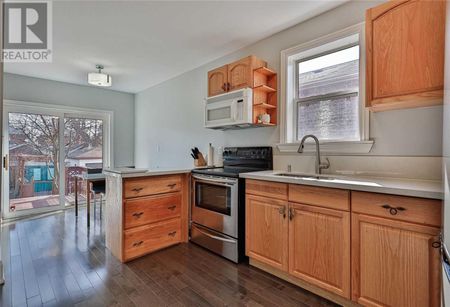 For Lease - 49 Fourth Street, Toronto, Ontario - Photo 2