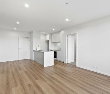 Contemporary Living - Photo 2