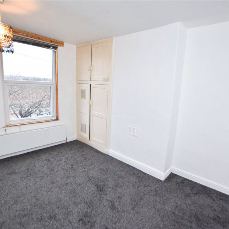 Rydall Place, Leeds, West Yorkshire, LS11 - Photo 1
