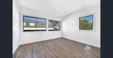 Modern Three-Bedroom Townhouse in Convenient Doveton Location - Photo 4