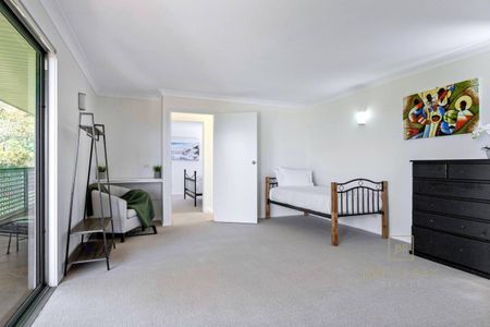 4 Bedroom Vincentia Home - Photo 3