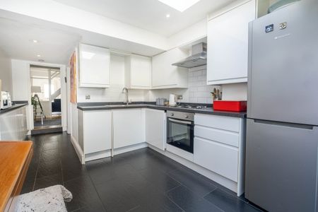 3 bedroom cottage to rent - Photo 4