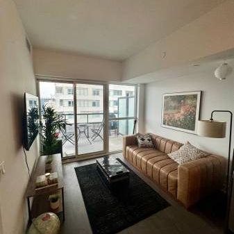 Lovely 1-Bedroom Suite with Breathtaking Views in Midtown - Photo 4