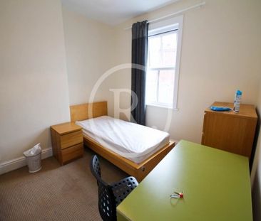 4 Bed - North Parade, Aberystwyth, Ceredigion - Photo 6