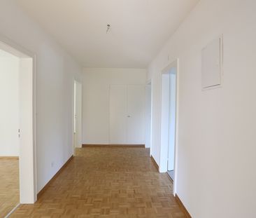 Wohnen im Grünen – grosszügige 4.5-Zimmerwohnung in Riehen - Photo 1