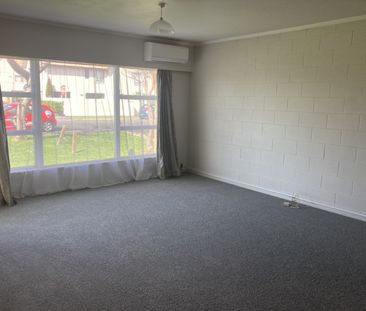 Welcome to this cozy and inviting 2-bedroom, 1-bathroom unit nestle... - Photo 3