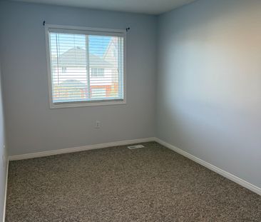 For Lease - 48 Eugene Drive, Guelph, Ontario - Photo 2
