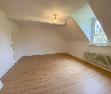 Wohnen zur Miete in einer Burg? 4-Zimmer Wohnung in der Burg Volper... - Foto 1