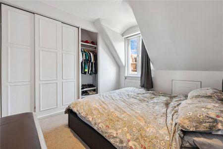 1 bedroom flat in London - Photo 5