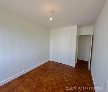 Location T3/T4 Colombier/Gare - Photo 2