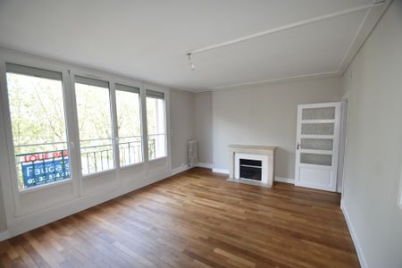 Location Appartement 4 pièces 86m² ST LO 50000 - Photo 2