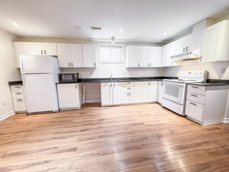 For Lease - 111 James Street Unit# Lower, Bradford West Gwillimbury, Ontario - Photo 5