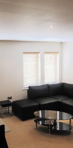 2 bedroom property to rent - Photo 1