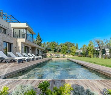 Maison à louer Mougins, Cote d'Azur, France - Photo 1