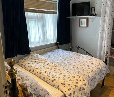 Room in a Shared House, Hendon Way, NW2 - Photo 3