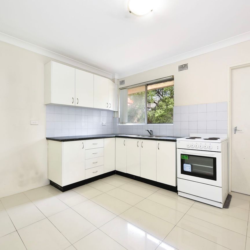 8/33 Henley Road, - Photo 1