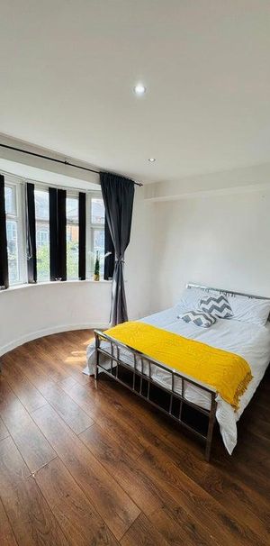 1 bedroom in a house share to rent - Photo 1