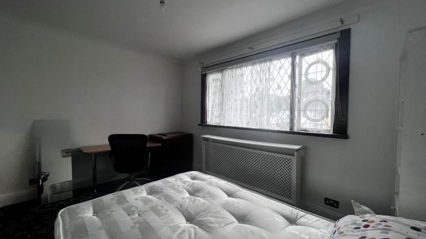 House share to rent - Photo 1