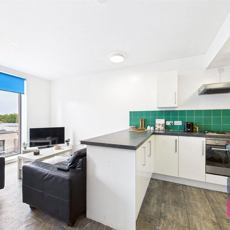 5 bedroom flat to rent - Photo 1