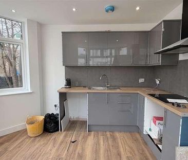 The Avenue, Tottenham, London, N17 - Photo 5