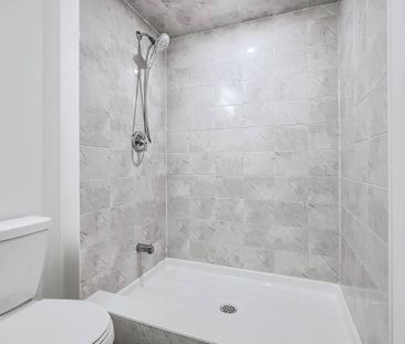 For Lease - 126 PORT Crescent, Welland, Ontario - Photo 2