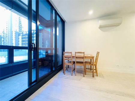 1207/500 Elizabeth Street - Photo 2