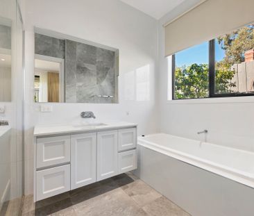2 Milne Street, MITCHAM - Photo 2