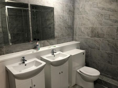 Glynteg High Street - Photo 5