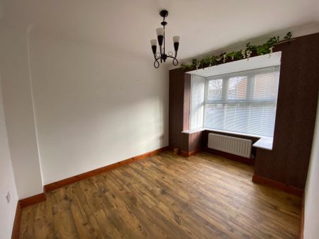 33, Bell Chapel Close - Photo 2