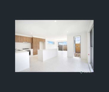 Low maintenance Town House - Photo 3