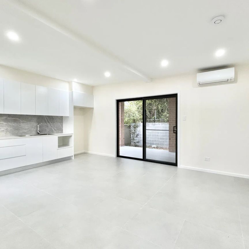 205A Croydon Road, - Photo 1