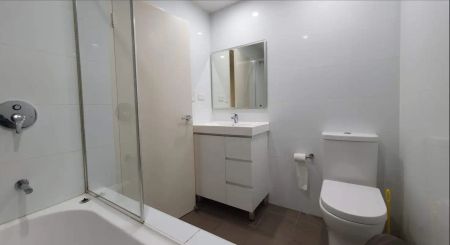 “Modern Apartment Living in the Heart of Parramatta” - Photo 2
