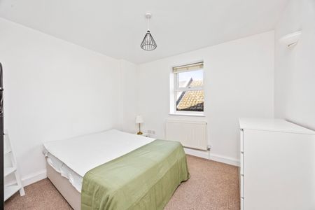 4 Bed Flat, Junction Road, BN1 - Photo 4