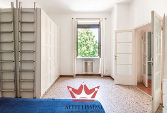 Rif. 772 | bilocale con balcone con vista sulla darsena.