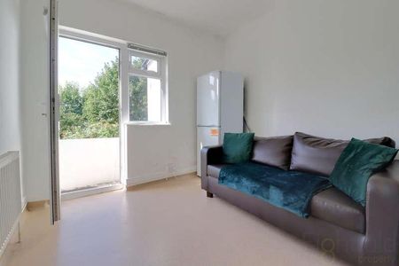 Milner Road, Brighton, BN2 - Photo 3