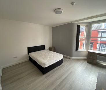 Room in a Shared House, Ampthill Road, L17 - Photo 2