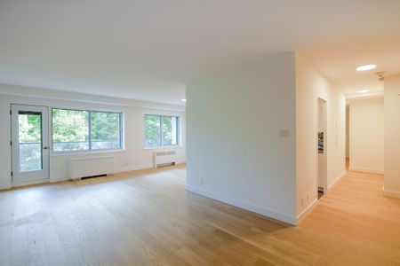 4555 Bonavista Avenue - Photo 2