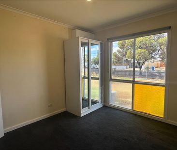 7 Holmes Street, Kalgoorlie - Photo 4