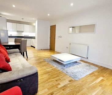3 bedroom flat to rent - Photo 1