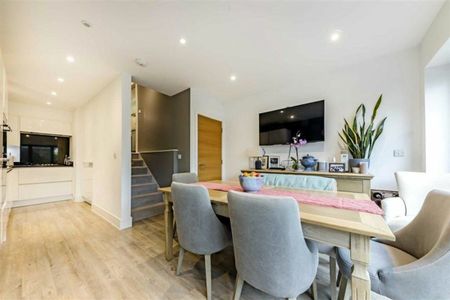 Fallow Place, Teddington, TW11 - Photo 3